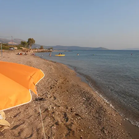 Gina'S Studios Aparthotel