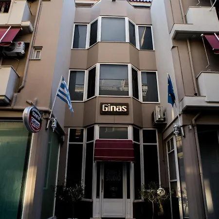 Gina'S Studios Aparthotel