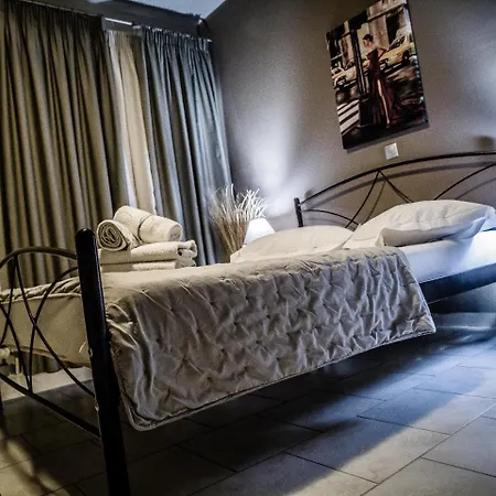 Gina'S Studios Aparthotel Aliveri