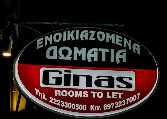 Gina'S Studios Aparthotel 4*