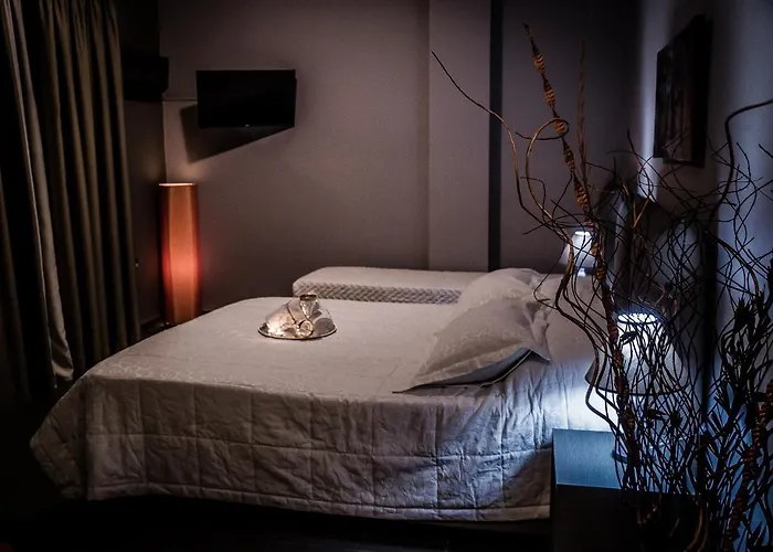 Gina'S Studios Aparthotel 4*