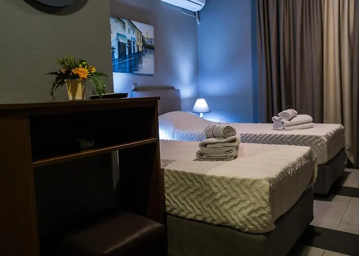 Gina'S Studios Aparthotel Aliveri